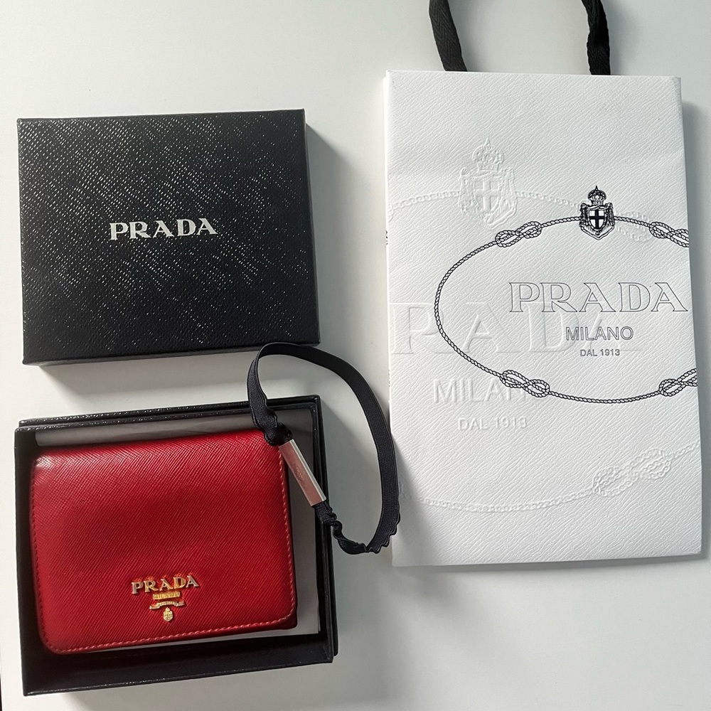 Red Prada Wallet Trifold